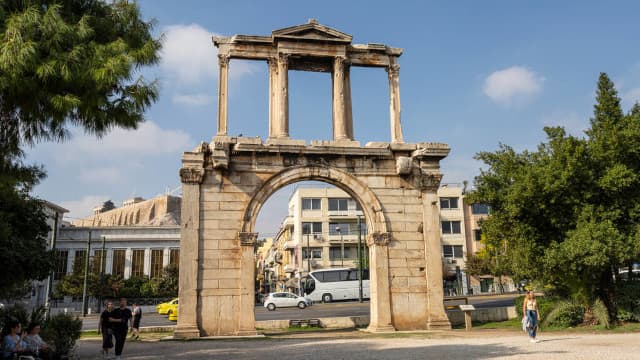 ギリシャ・アテネの旅行や観光地、ハドリアヌス凱旋門