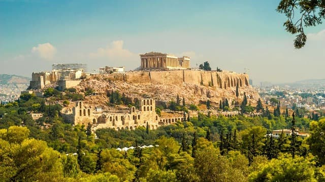 ギリシャ・アテネの旅行や観光地、アクロポリスの丘