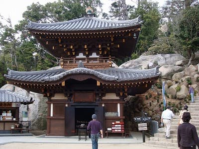 広島県廿日市市の旅行で訪れた観光名所、厳島神社の弥山本堂