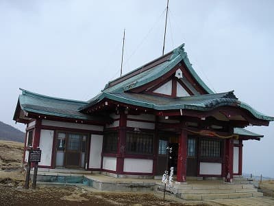 駒ヶ岳山頂の神社