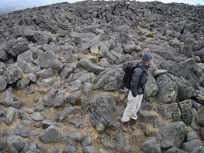 広い蓼科山山頂