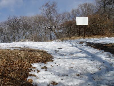 御坂峠の積雪