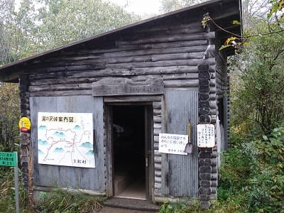 湯ノ沢峠避難小屋