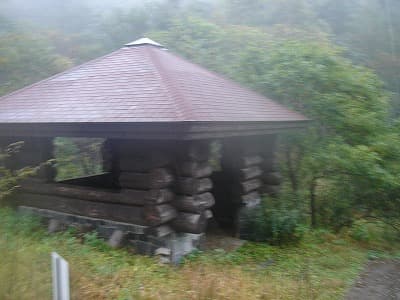 大峠の休憩小屋