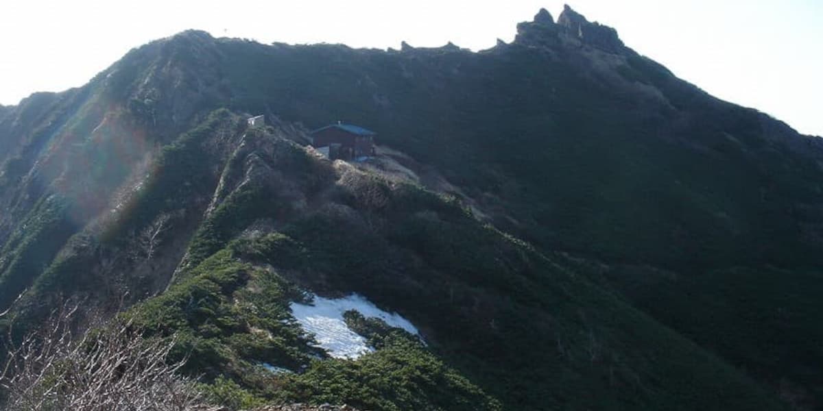 権現岳の登山道