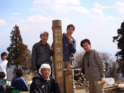 仲間と登山