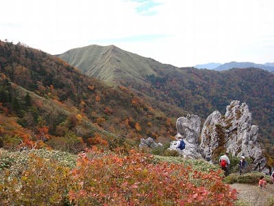 紅葉が綺麗な登山道