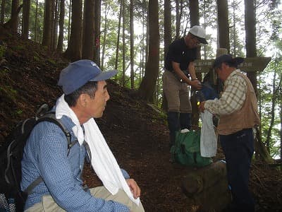 仲間との山旅（登山）