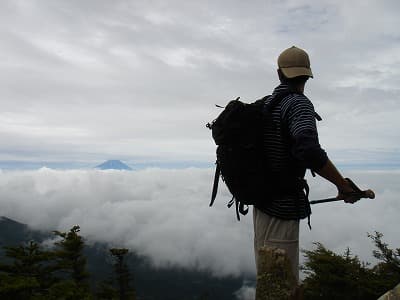 遠くに富士山