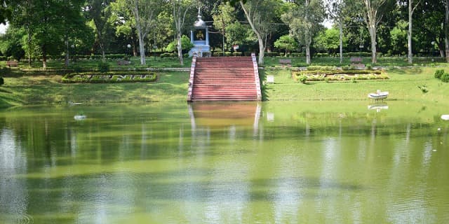 インド・ラージギルの旅行や観光地、竹林精舎