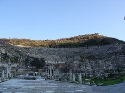 トルコ・イズミルの旅行や観光地、エフェソス遺跡＿オデオン