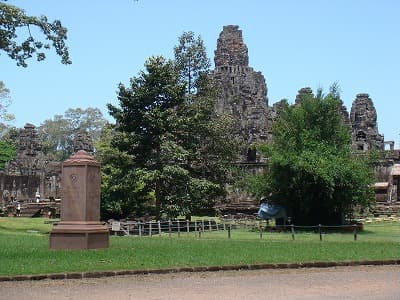 カンボジア・シェムリアップの旅行や観光地、バイヨン