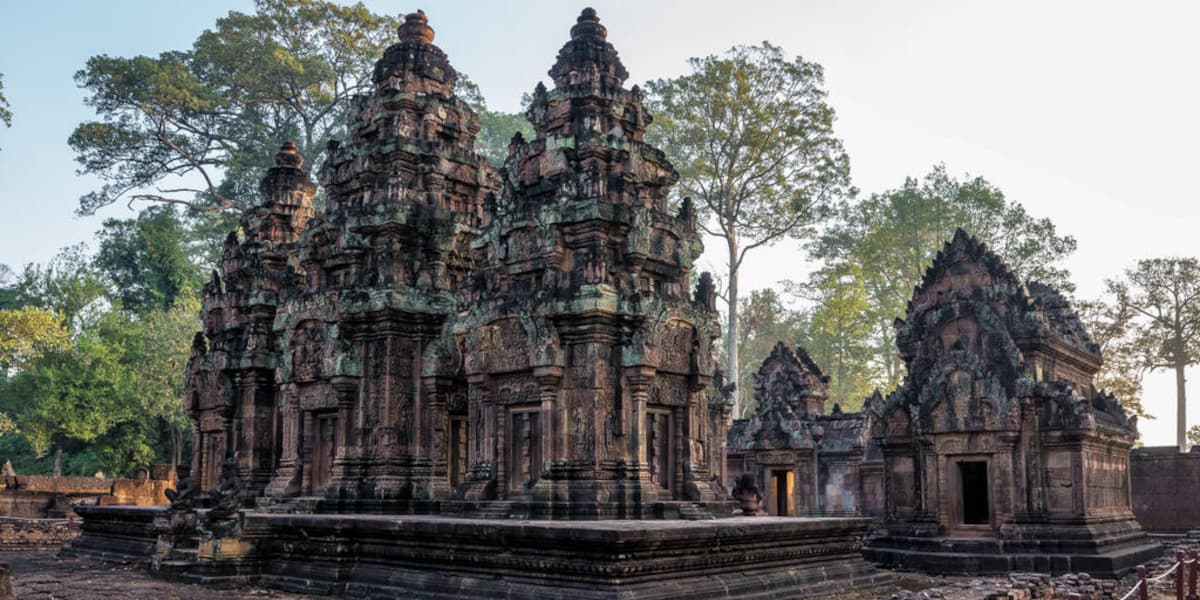 カンボジア・シェムリアップの旅行や観光地、バンテアイ・スレイ