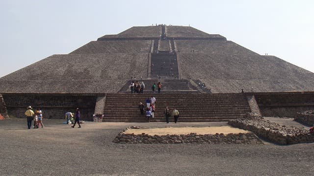メキシコ・メヒコの旅行や観光地、ティオティワカン