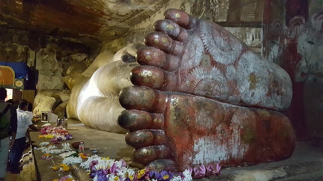 スリランカ・ダンブッラの旅行や観光地、ダンブッラ石窟寺院