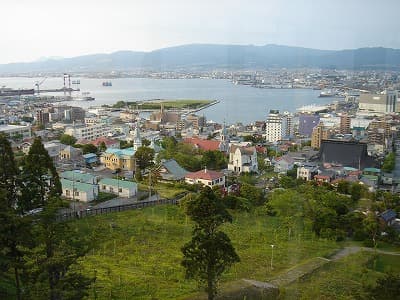 北海道函館市の旅行で訪れた観光名所、函館山ロープウェーからの景色