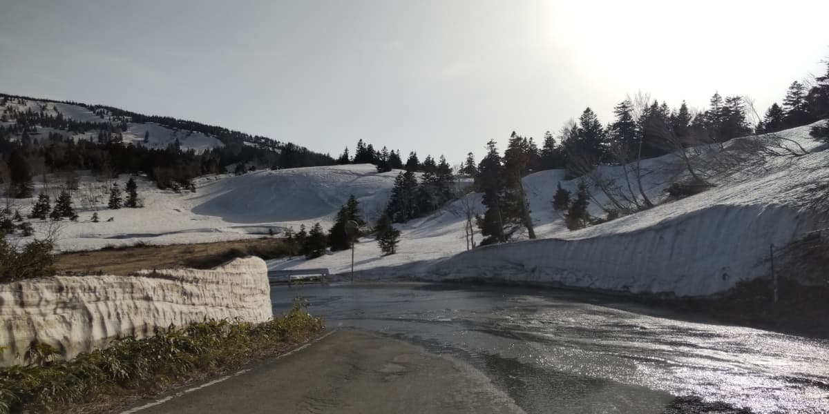 青森県青森市の旅行で訪れた観光名所、八甲田山南麓と雪の回廊