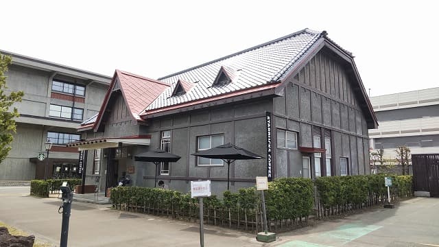 青森県弘前市の旅行で訪れた観光名所、旧陸軍第八師団長官舎