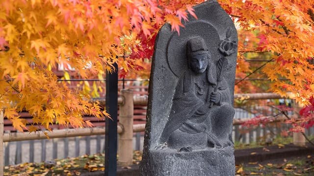 青森県弘前市の旅行で訪れた観光名所、最勝院の石仏