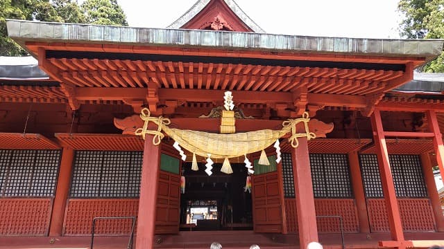 青森県弘前市の旅行で訪れた観光名所、岩木山神社の拝殿