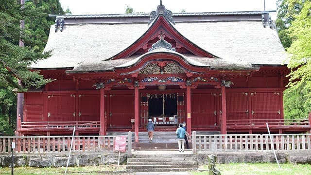 青森県弘前市の旅行で訪れた観光名所、高照神社拝殿