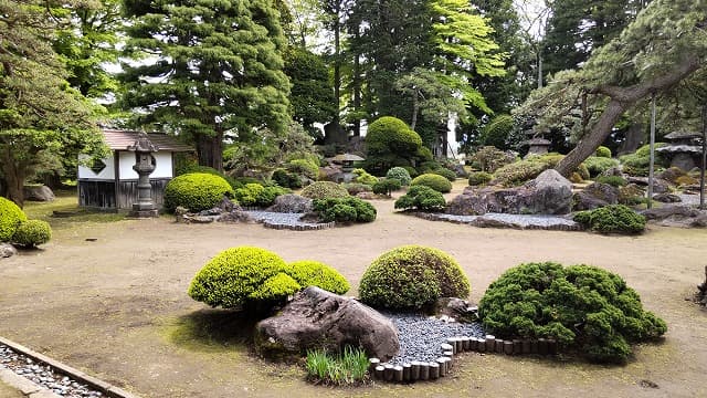 青森県弘前市の旅行で訪れた観光名所、瑞楽園