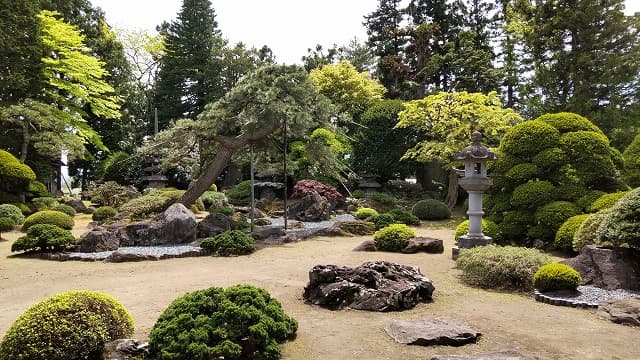 青森県弘前市の旅行で訪れた観光名所、瑞楽園