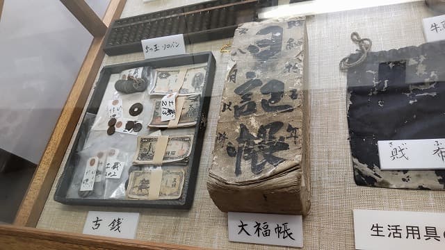 青森県弘前市の旅行で訪れた観光名所、旧對馬家主屋の展示