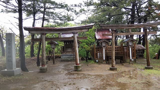 青森県つがる市の旅行で訪れた観光名所、高山稲荷神社の摂社