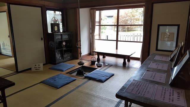 青森県平川市の旅行で訪れた観光名所、盛美館の和室