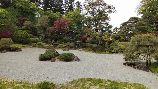 青森県平川市の旅行で訪れた観光名所、盛美園の枯池