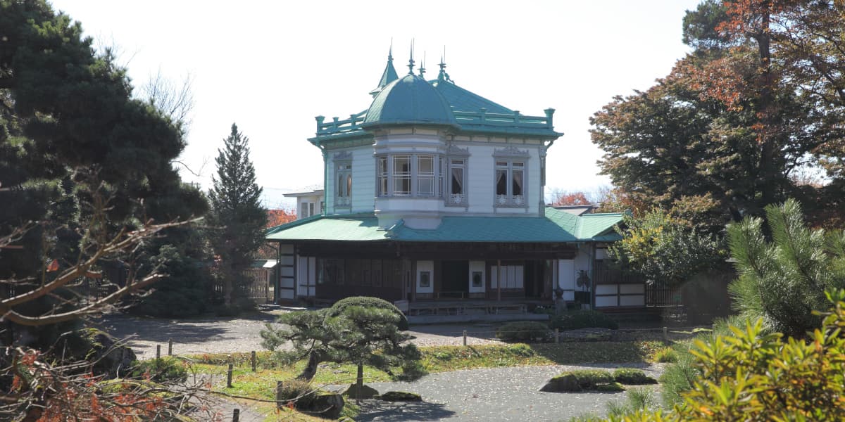 青森県平川市の旅行で訪れた観光名所、盛美園