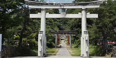 青森県弘前市の旅行で訪れた観光名所、岩木山神社