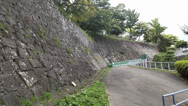 岩手県盛岡市の旅行で訪れた観光名所、盛岡城跡公園