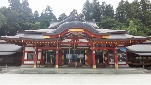 長野県松本市の旅行で訪れた観光名所、盛岡八幡宮