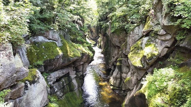 宮城県仙台市の旅行で訪れた観光名所、磊々峡