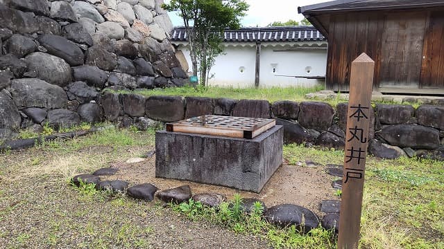 宮城県白石市の旅行で訪れた観光名所、白石城の本丸井戸