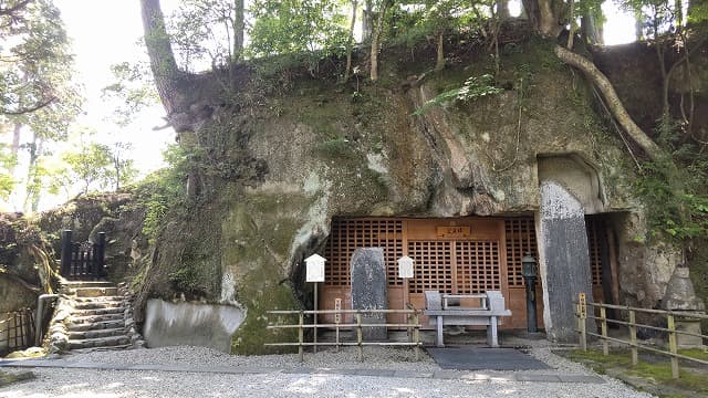 宮城県宮城郡の旅行で訪れた観光名所、瑞巌寺法身窟