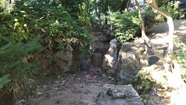 秋田県秋田市の旅行で訪れた観光名所、如斯亭庭園＿超雪渓