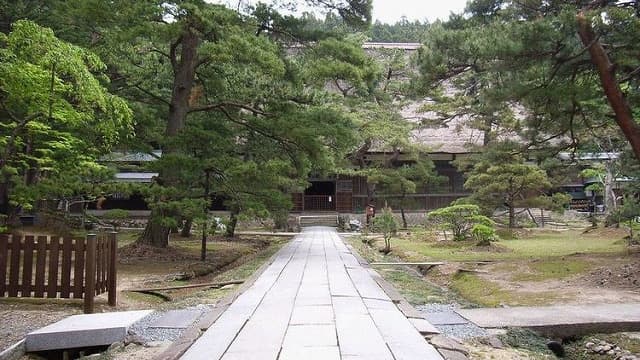 秋田県秋田市の旅行で訪れた観光名所、天徳寺参道