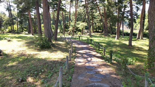 秋田県横手市の旅行で訪れた観光名所、飯詰竪穴群