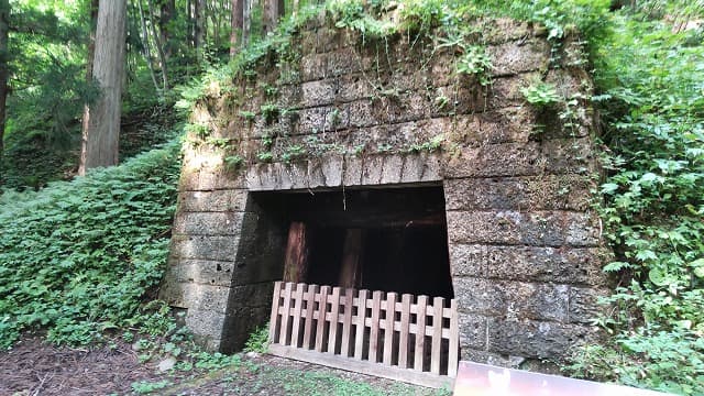 秋田県湯沢市の旅行で訪れた観光名所、院内銀山＿五番坑（御幸坑）