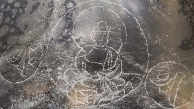 秋田県鹿角市の旅行で訪れた観光名所、天照皇御祖神社＿谷内の磨岩仏