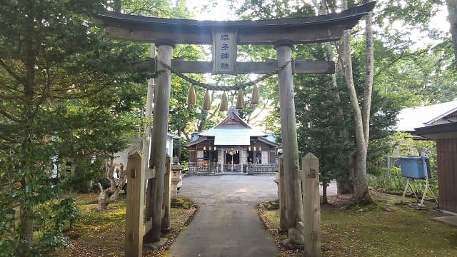 秋田県北秋田市の旅行で訪れた観光名所、綴子地区の江戸遺跡＿綴子神社