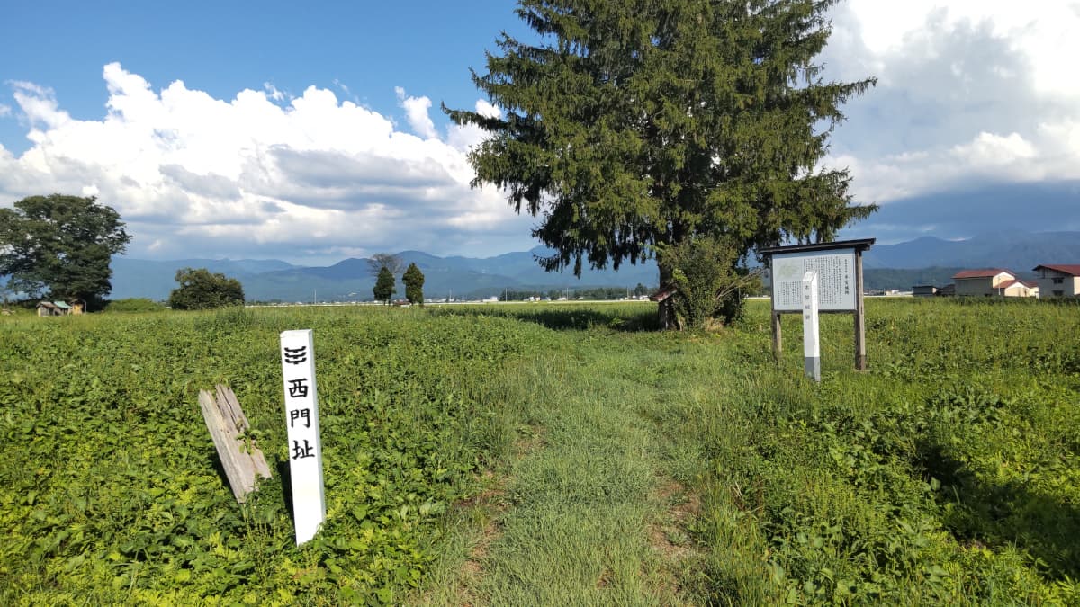 秋田県仙北郡の旅行で訪れた観光名所、本堂城跡