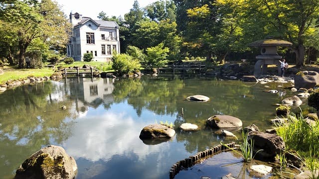 秋田県大仙市の旅行で訪れた観光名所、旧池田氏庭園
