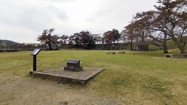 福島県白河市の旅行で訪れた観光名所、白河小峰城