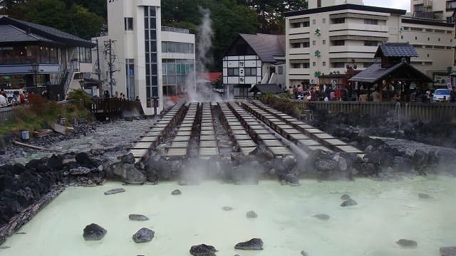 群馬県吾妻郡の旅行で訪れた観光名所、草津温泉郷