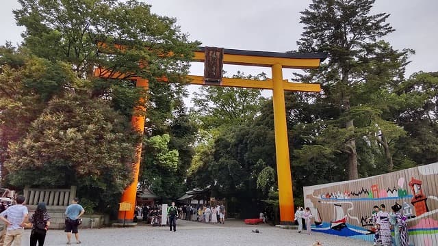 埼玉県川越市の旅行で訪れた観光名所、川越氷川神社の大鳥居