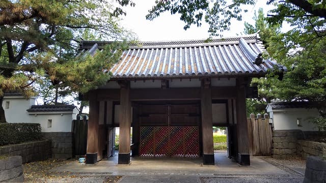 埼玉県行田市の旅行で訪れた観光名所、忍城の忍城高麗門